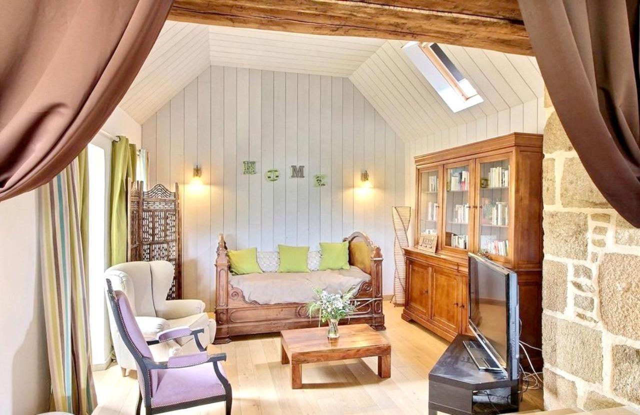 Maison Spacieuse A Plougonven Avec Jacuzzi Et Jardin Eksteriør bilde